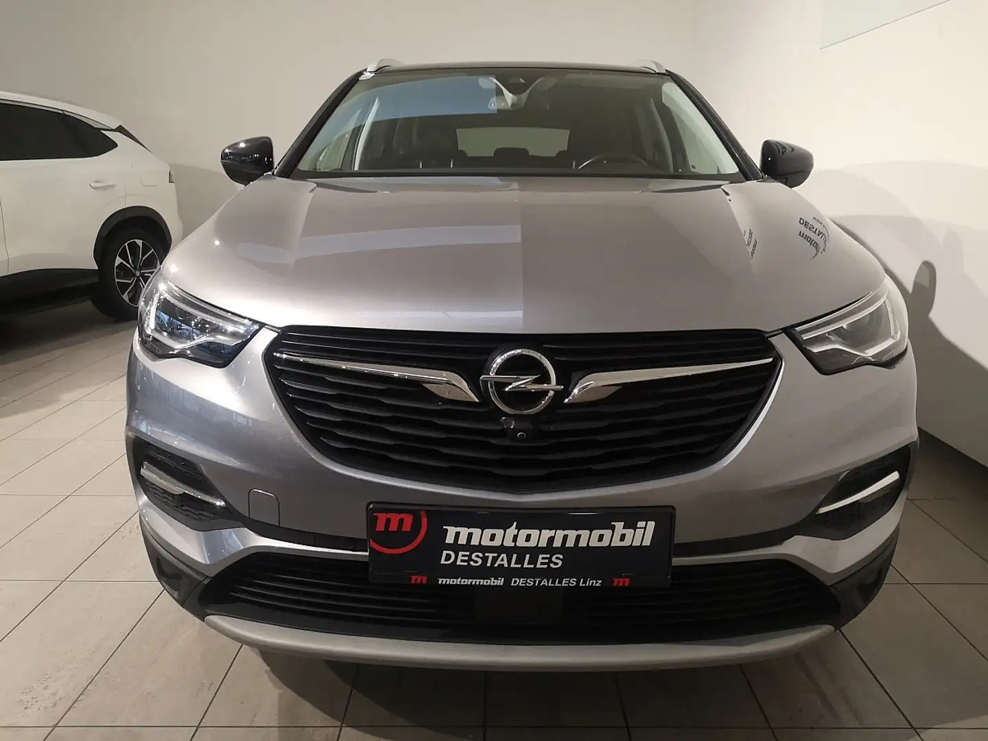 Opel Grandland X 1,2 Turbo Direct Inj Ultimate Start/Stop Aut. Grau - 2