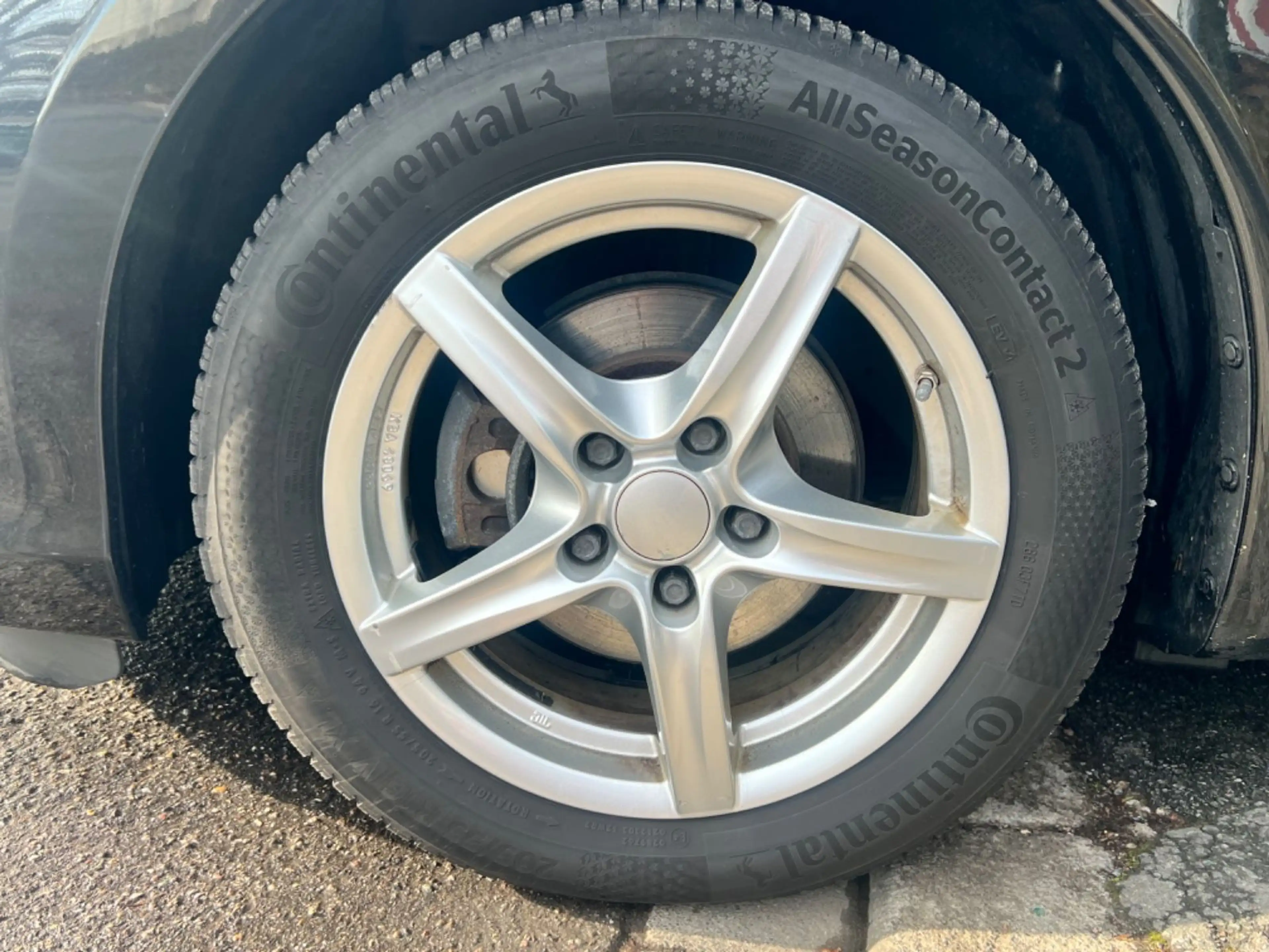 Nissan Pulsar 1.5 dCi Visia / Navi / 8-Fach Bereift — photo 11