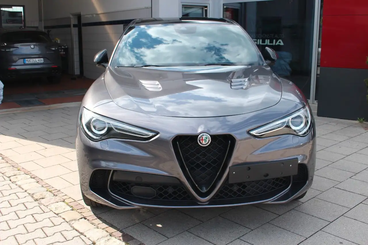 Alfa Romeo Stelvio 2022