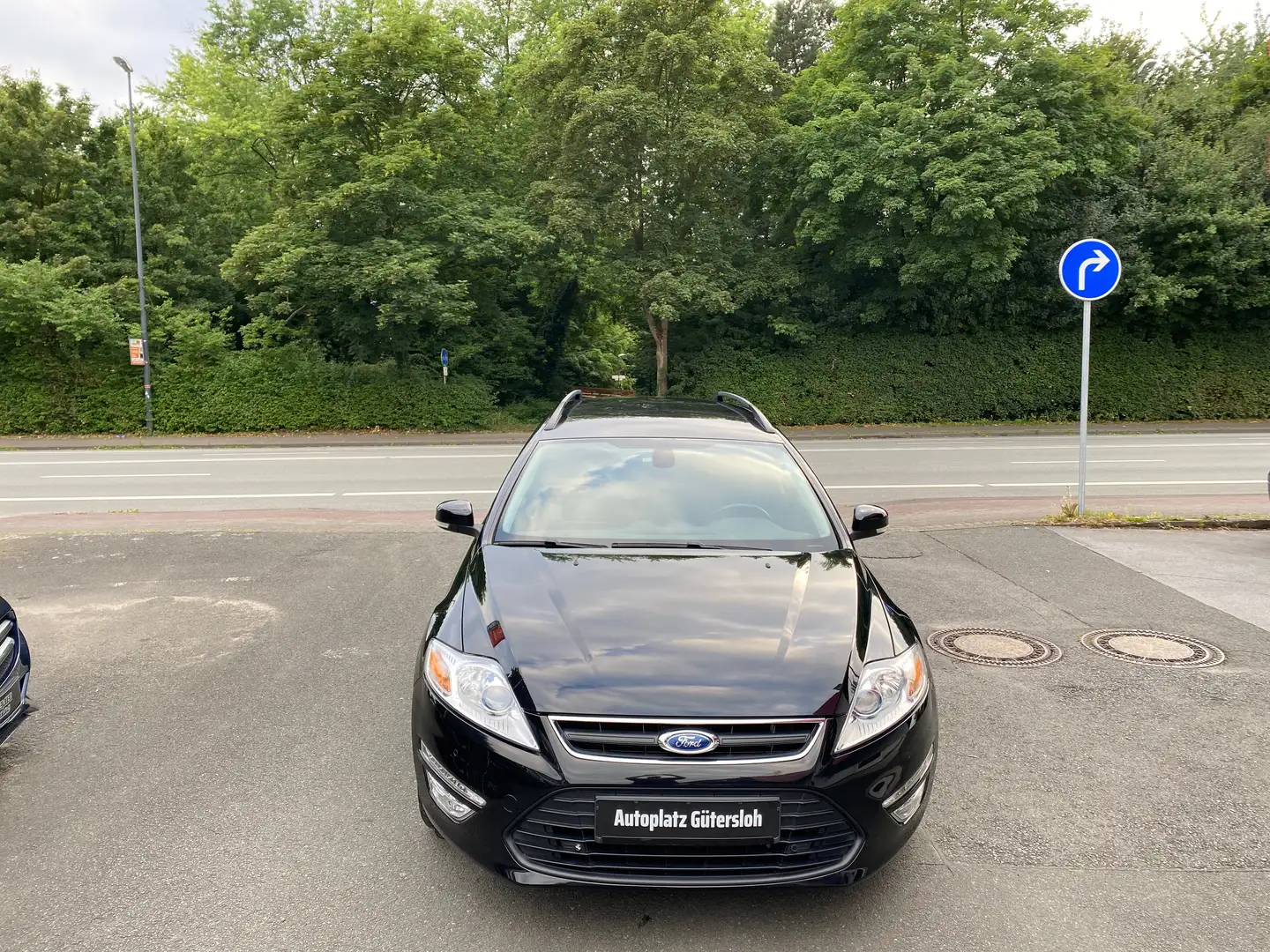 Ford Mondeo Turnier 2.0 Trend NAVI FACELIFT-MODEL PDC SHZ BC Schwarz - 2