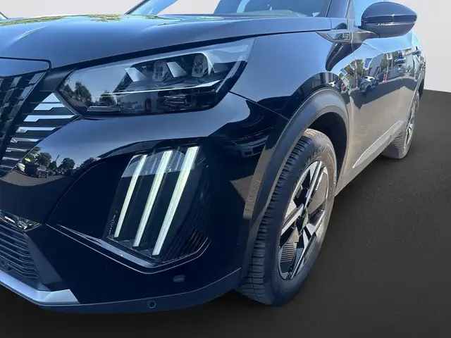 Peugeot 2008 view 10