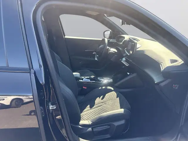 Peugeot 2008 view 12