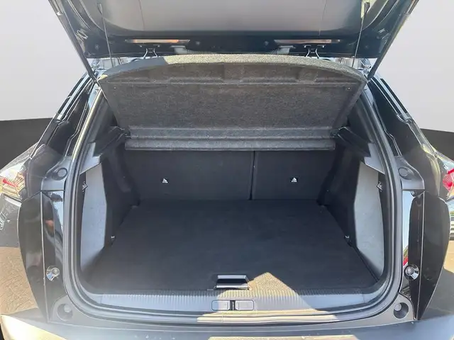 Peugeot 2008 view 8