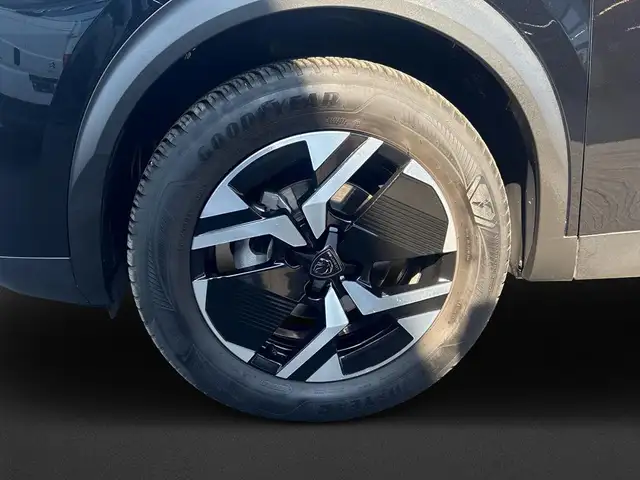 Peugeot 2008 view 9