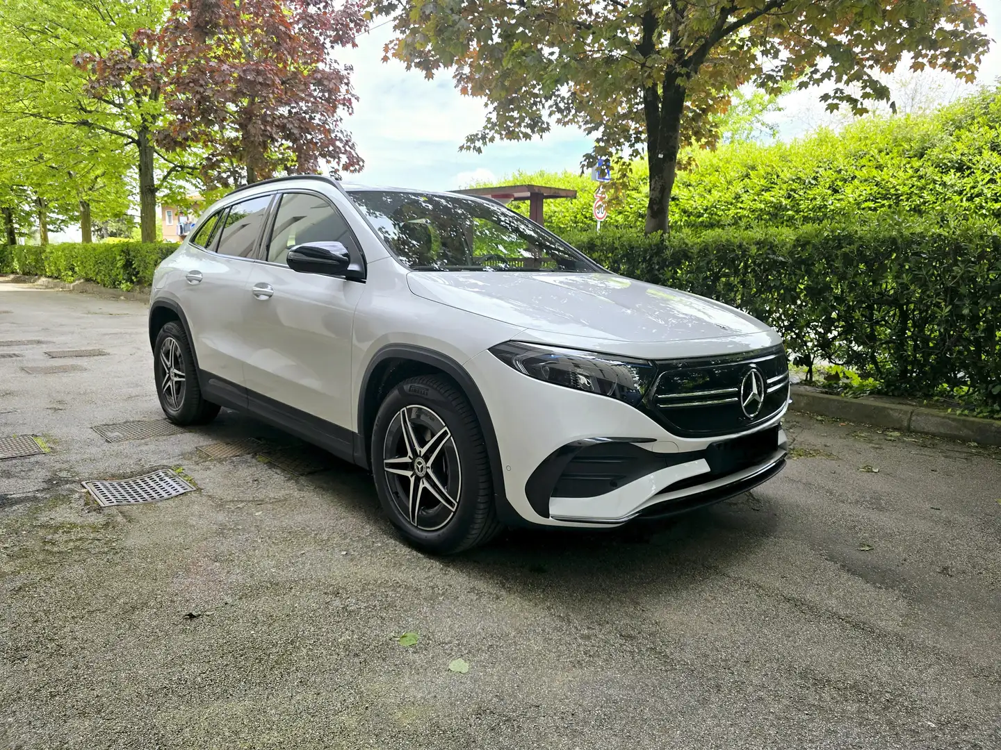 Mercedes-Benz EQA 250 3000 euro Subentro Leasing EQA 250+ Bianco - 1