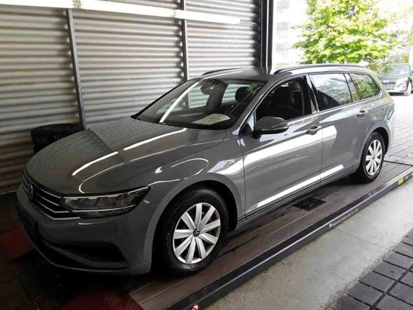 Volkswagen Passat Variant 2.0 TDI 150 PS -AHK STANDHZG. ACC Grau - 1