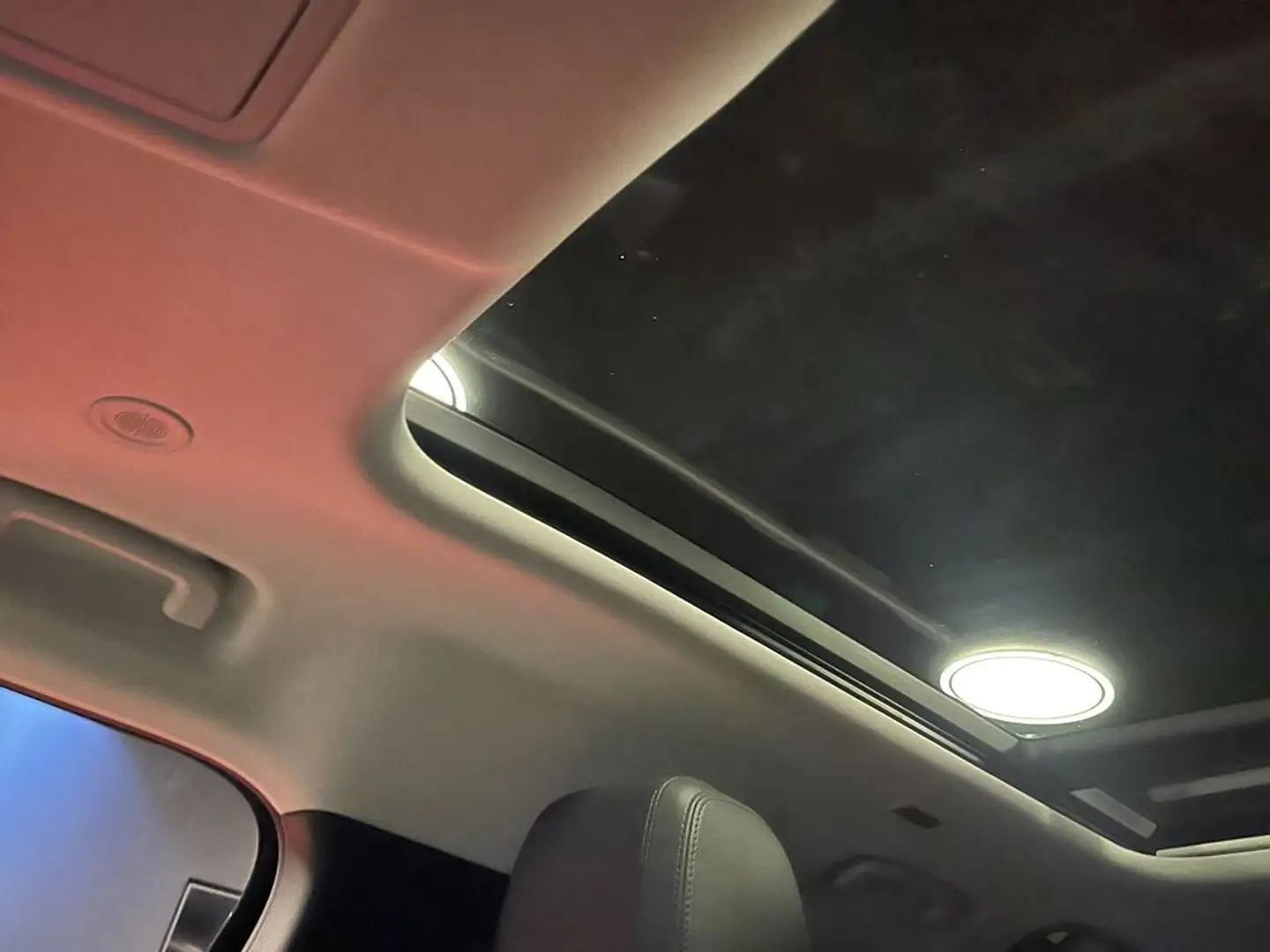 Land Rover Defender 110 Defender*AHV*ACC*Spur*Pano*Untersetz* Zwart - 2