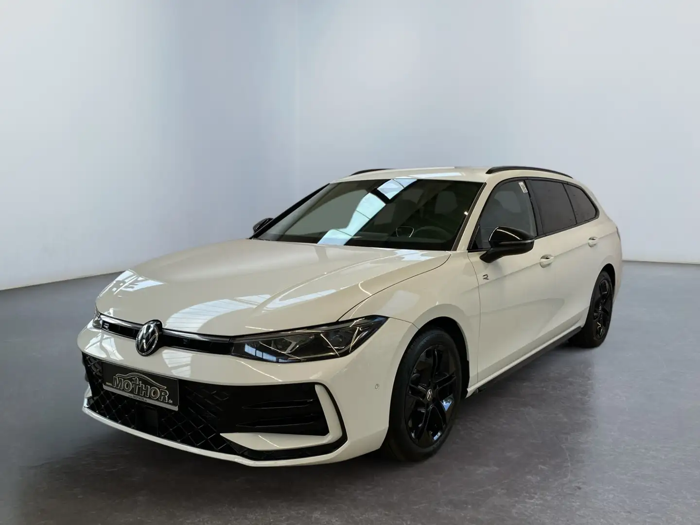 Volkswagen Passat Variant R-Line 2.0 TDI 4Motion DSG Black Weiß - 2