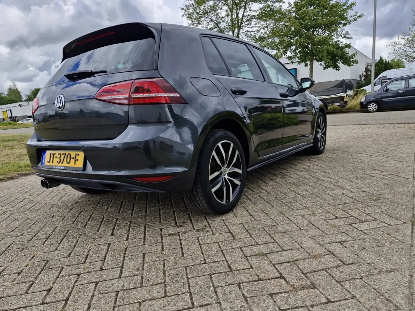 Volkswagen Golf GTE 1.4 TSI Con. Ser Gris - 2
