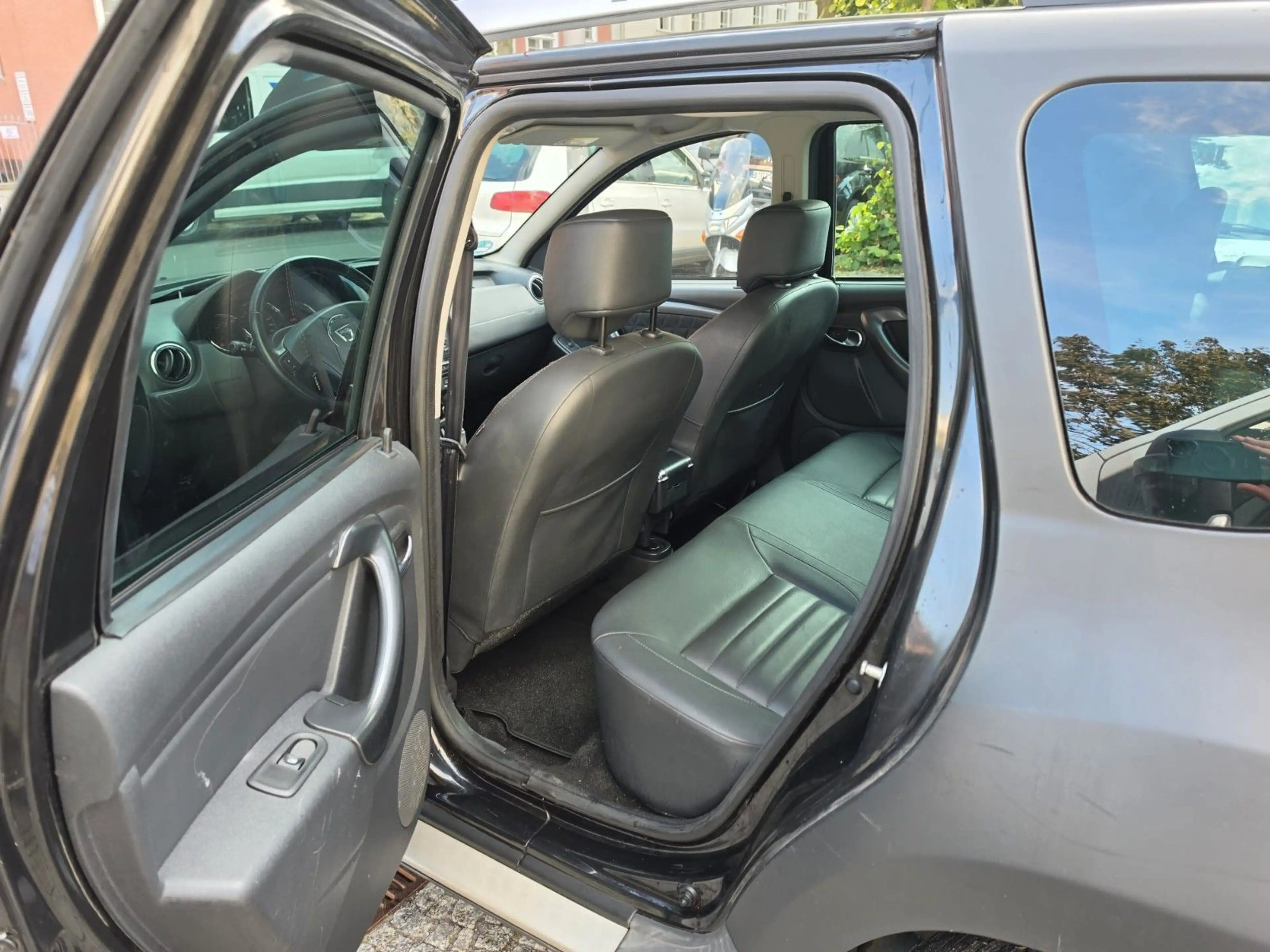 Dacia Duster TCE 4x2/TÜVNEU/Garantie 24 — photo 8