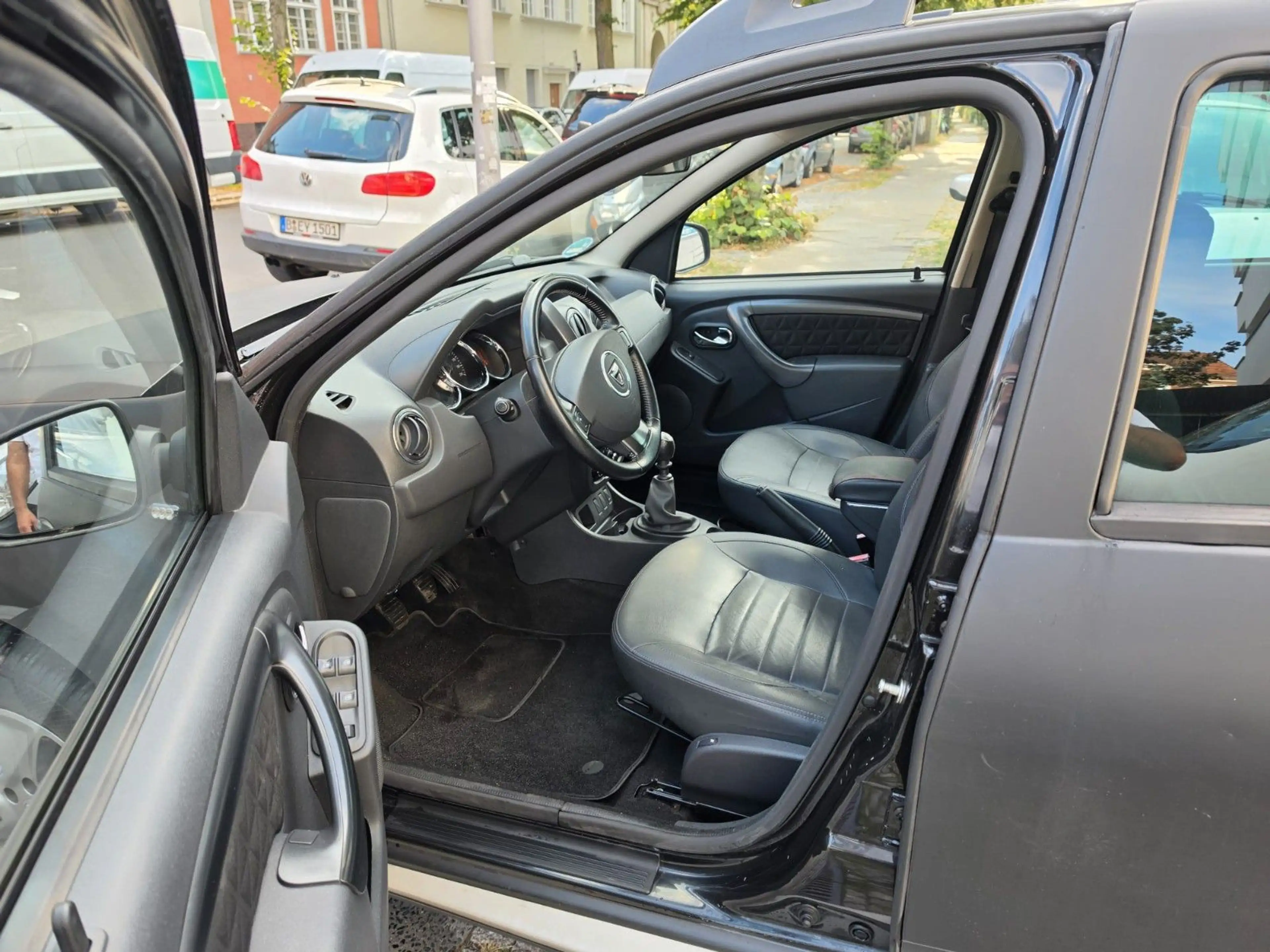Dacia Duster TCE 4x2/TÜVNEU/Garantie 24 — photo 4