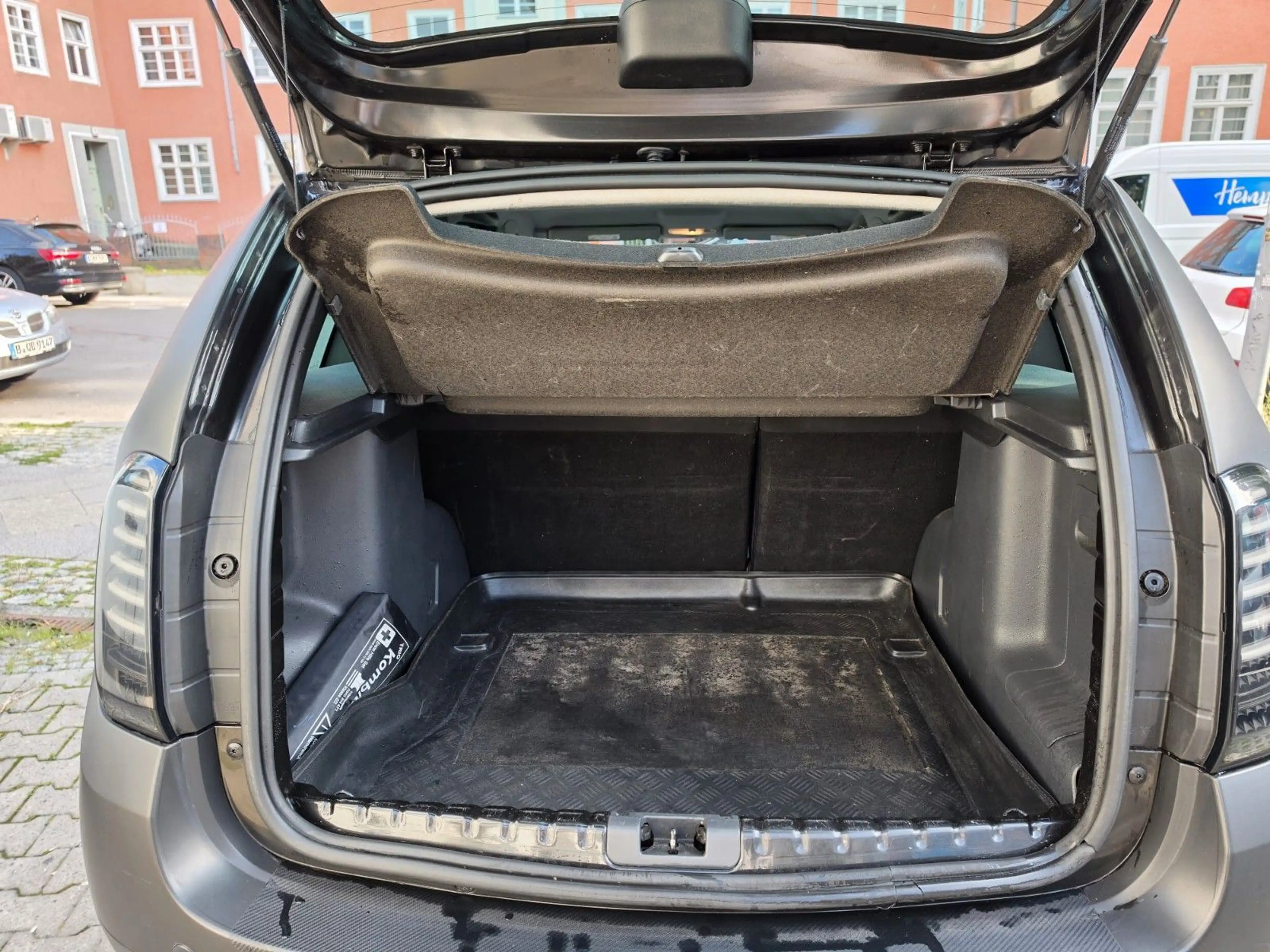 Dacia Duster TCE 4x2/TÜVNEU/Garantie 24 — photo 13