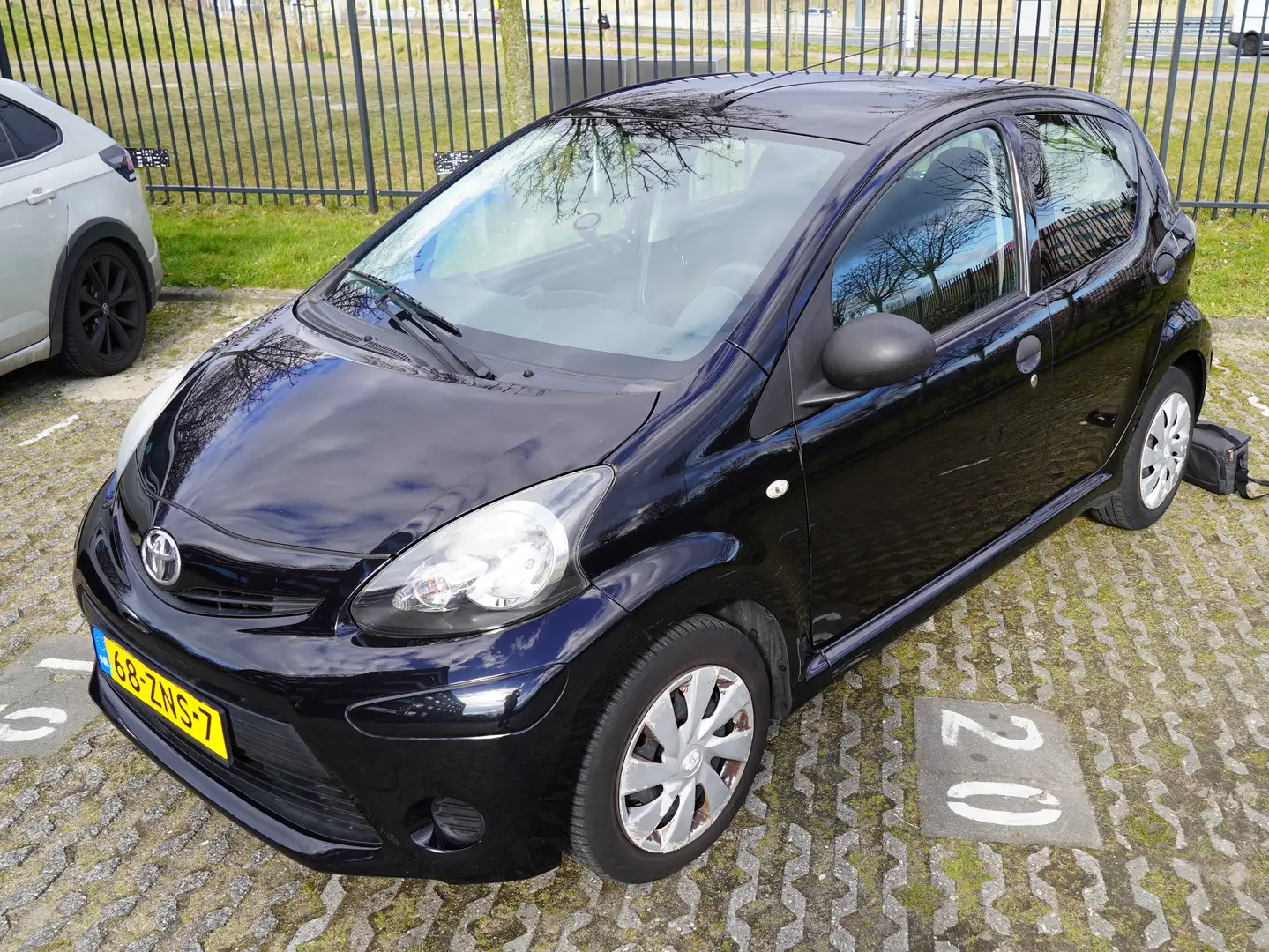 Toyota Aygo Aygo+1.0+VVT-i+Comfort Zwart - 2