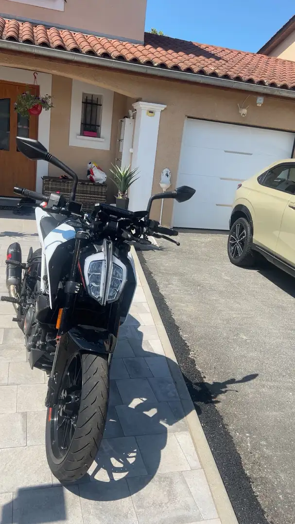 KTM 390 Duke Blanc - 1