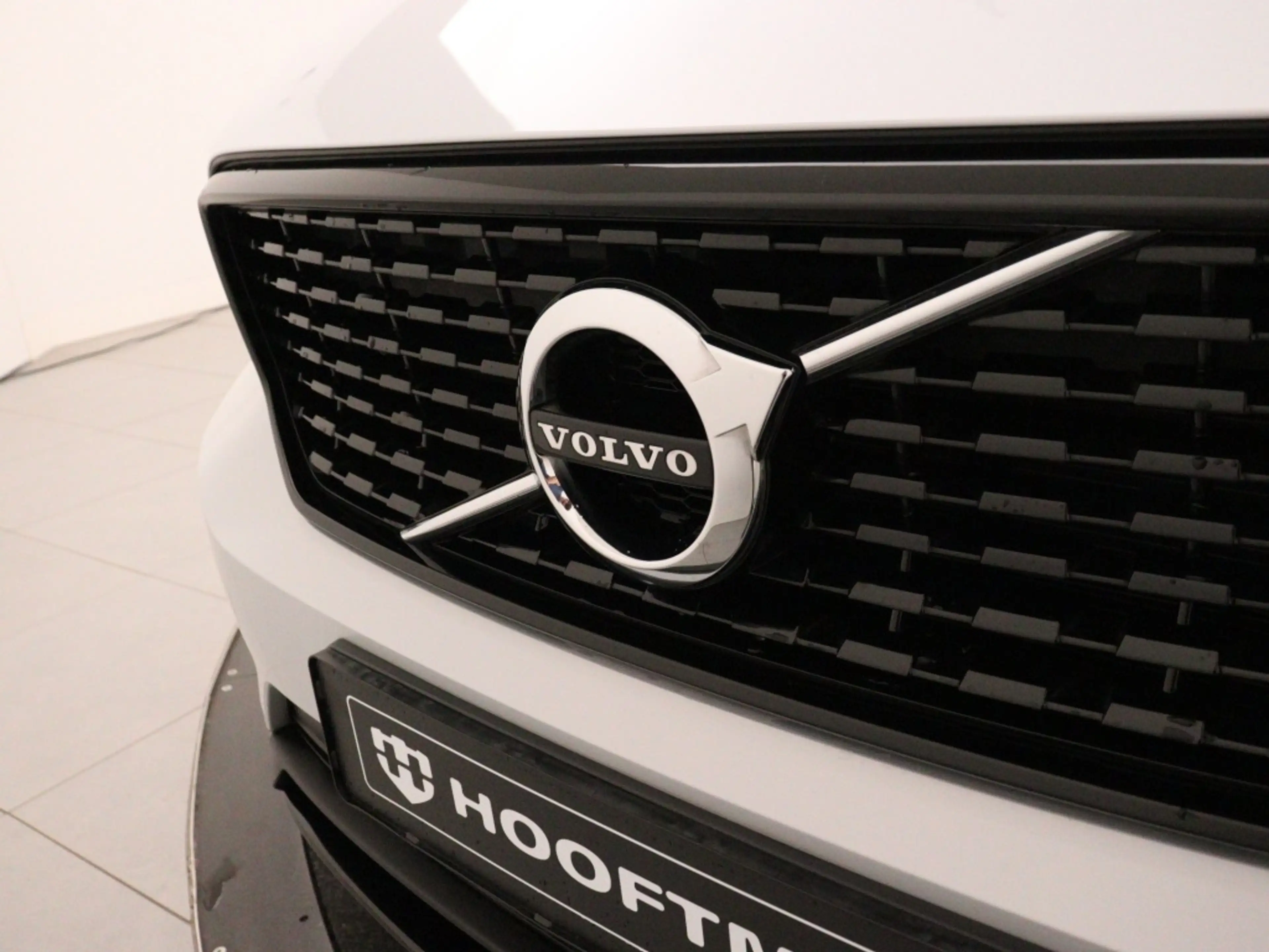 Volvo XC40 T3 AUT(8) R-DESIGN NAVI BLUETOOTH 19INCH PARK ASSI — photo 7