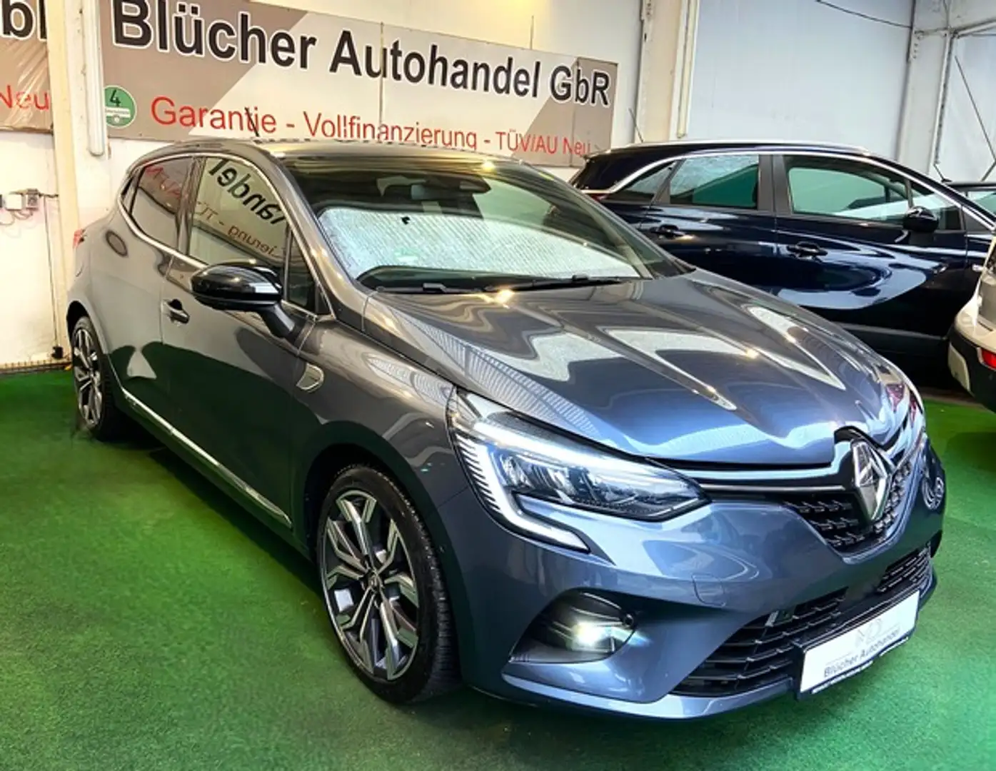 Renault Clio Sonderedition One Automatik Sportpaket 131 PS Grijs - 2