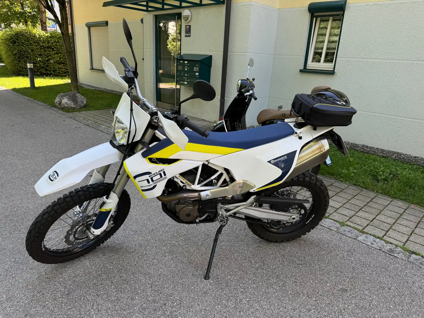 Husqvarna 701 Enduro Weiß - 1