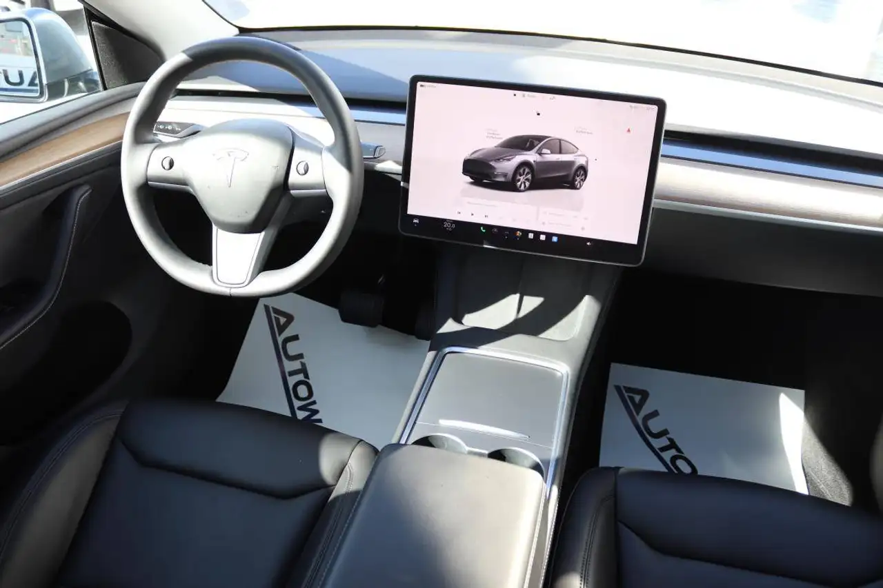 Tesla Model Y RWD, миниатюра 9