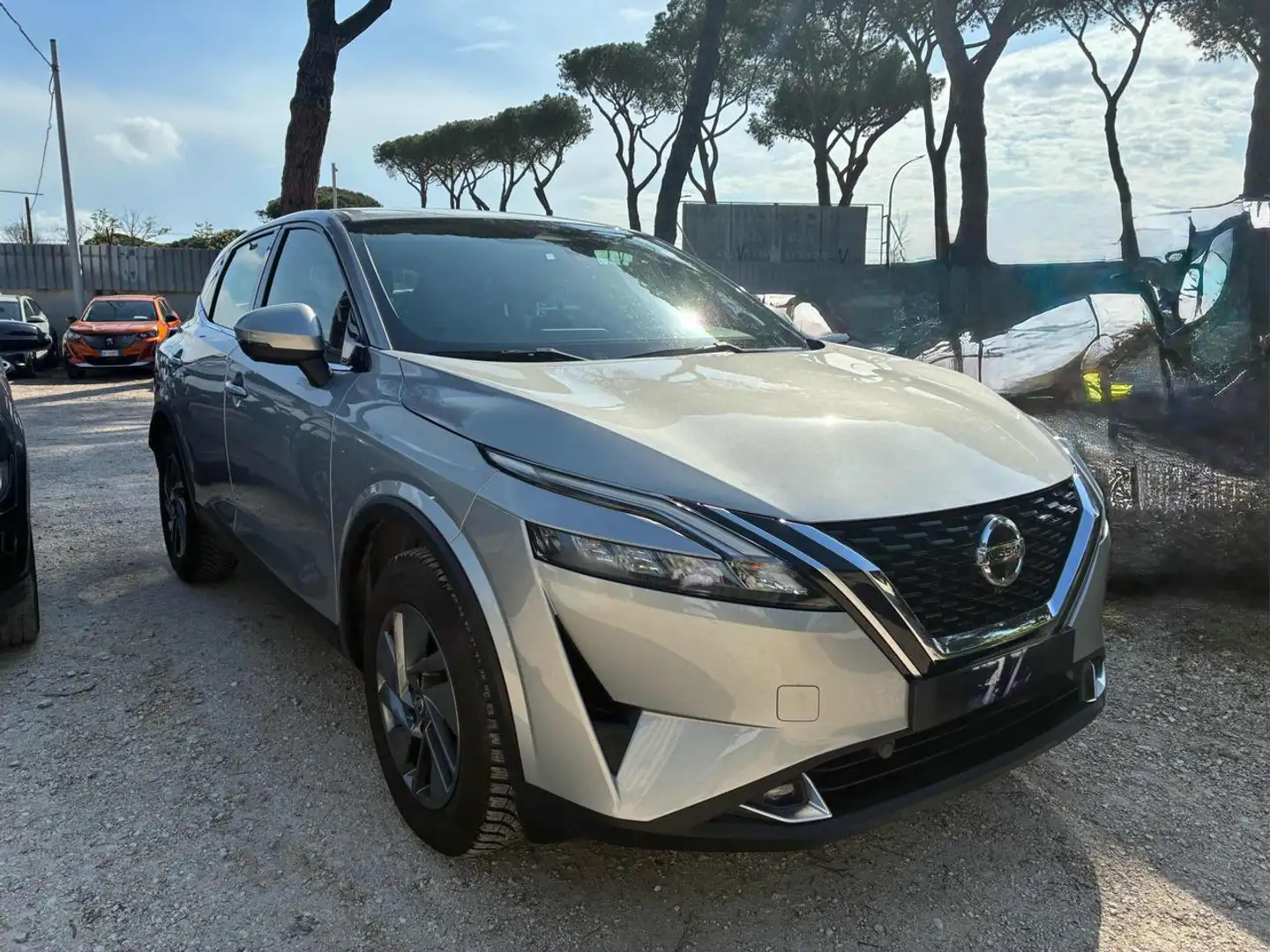 Nissan Qashqai TEKNA 1.3 HYBRID 158CV AUTO TELECAMERA 360/CARPLAY Grigio - 1