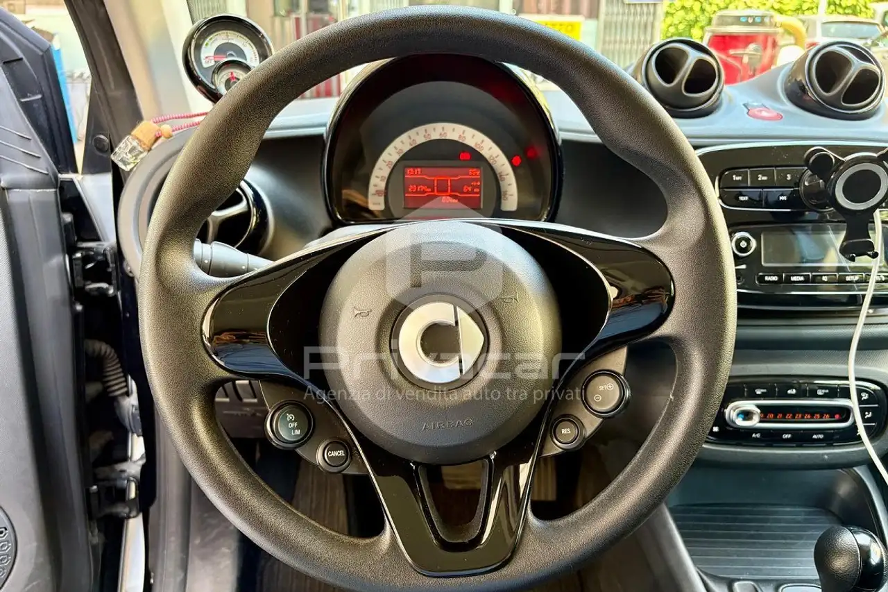 smart forTwo 2021 — фото 15