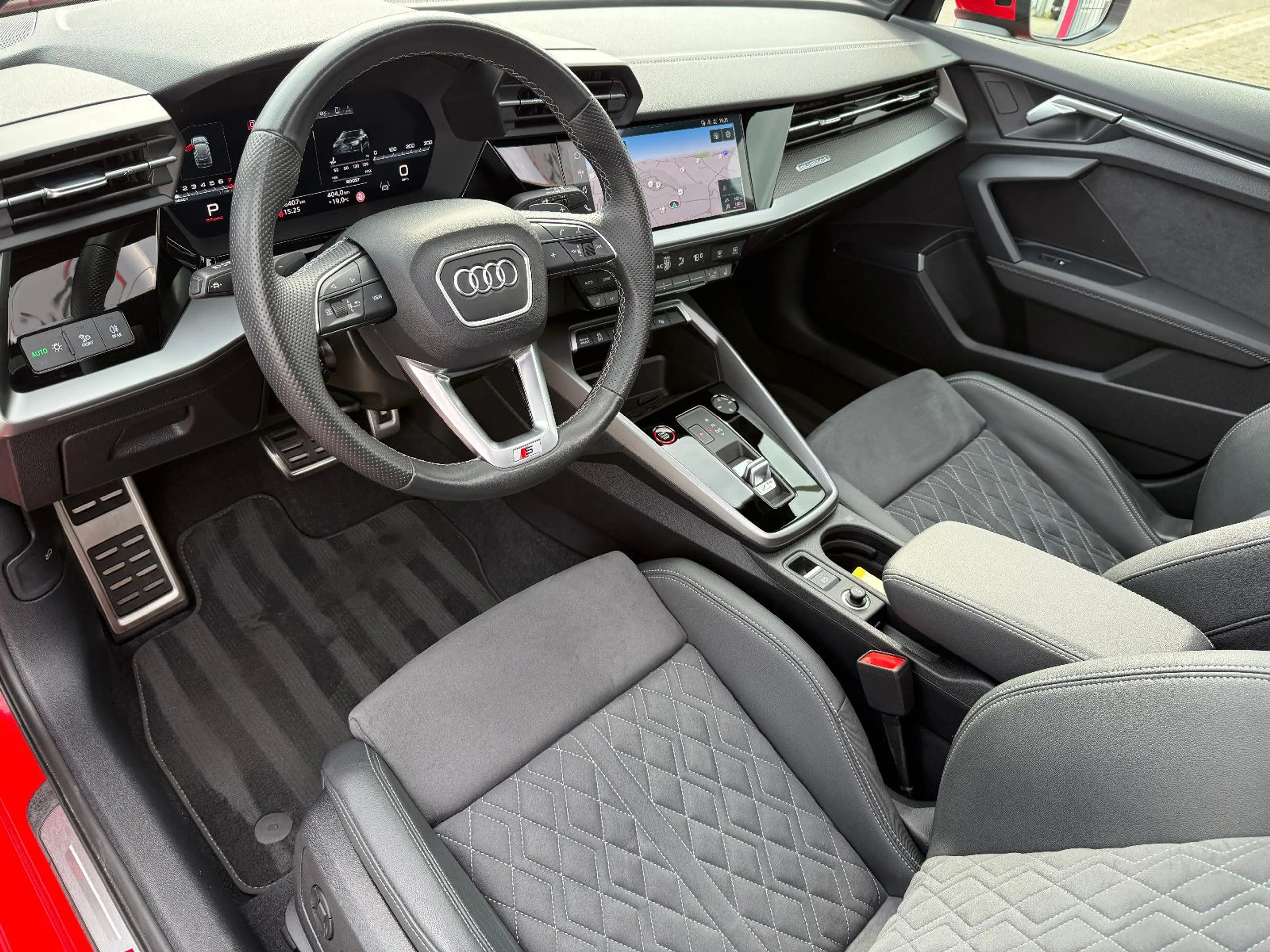 Audi S3 Sportback 2.0 TFSI quattro Pano FINANZIERUNG — photo 9