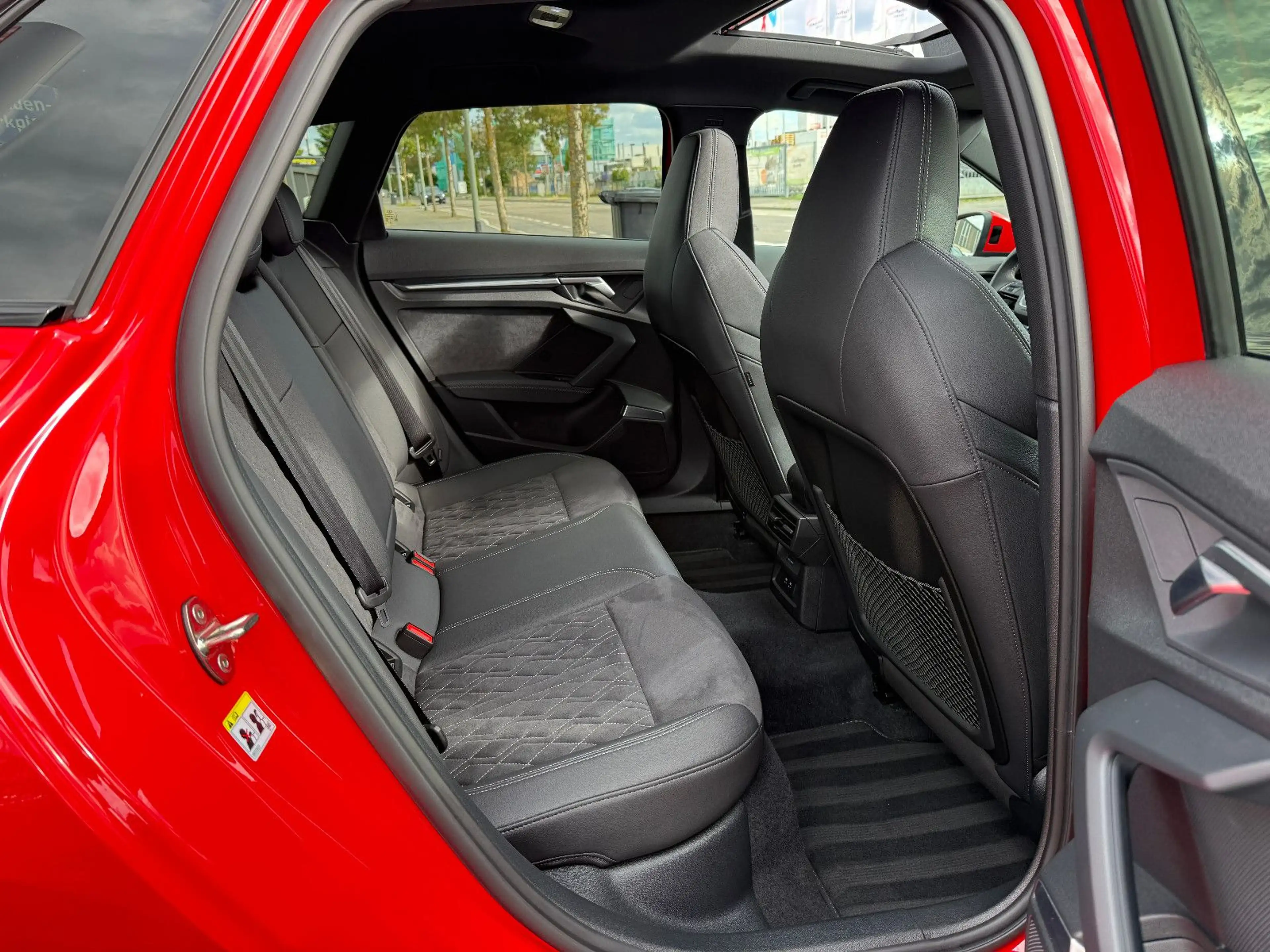 Audi S3 Sportback 2.0 TFSI quattro Pano FINANZIERUNG — photo 15