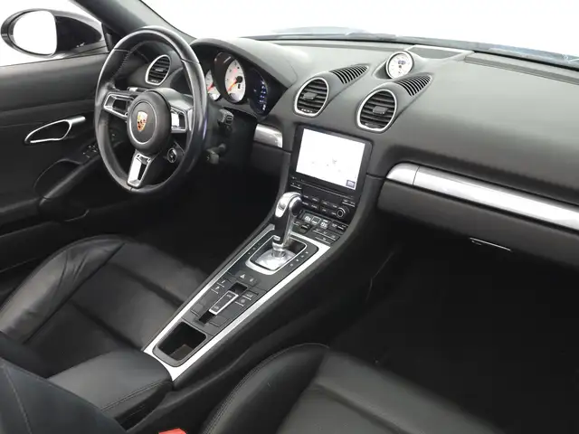 Porsche Boxster view 8