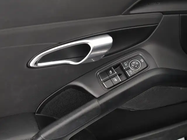 Porsche Boxster view 15