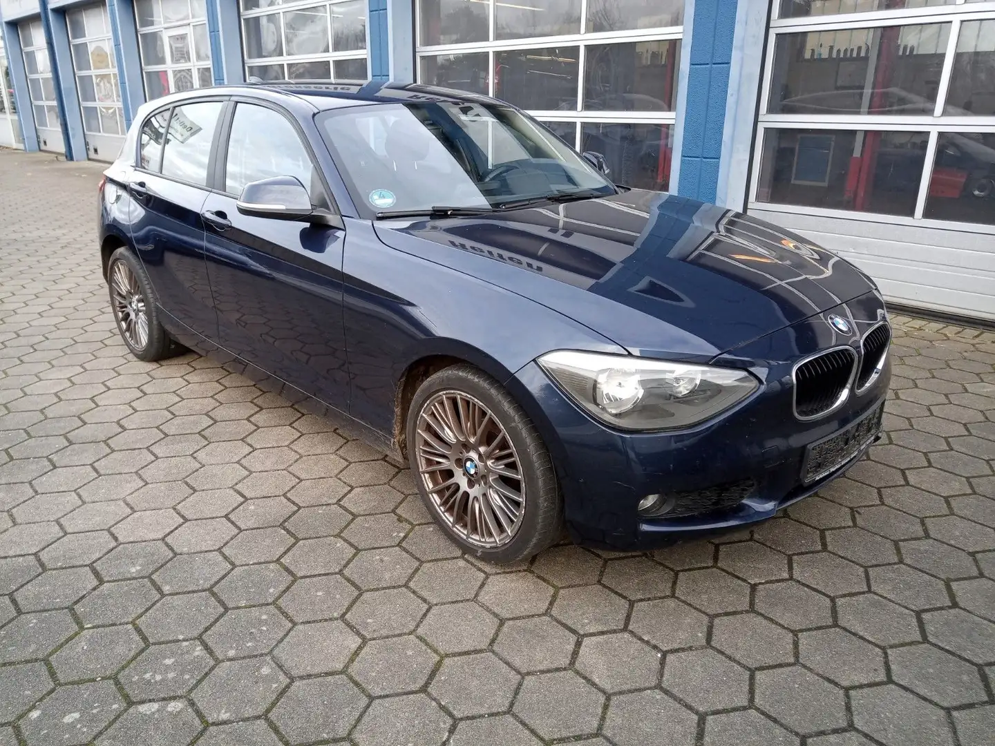 BMW 116 1 Limousine 5-trg. 116 d/Motorschaden Blau - 1