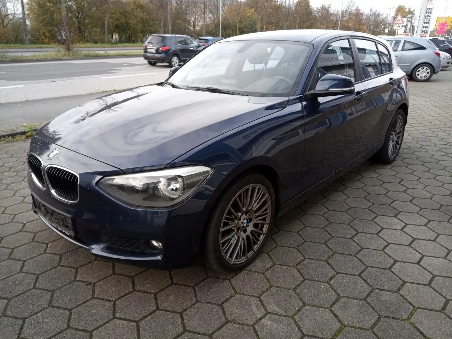 BMW 116 1 Limousine 5-trg. 116 d/Motorschaden Blau - 2