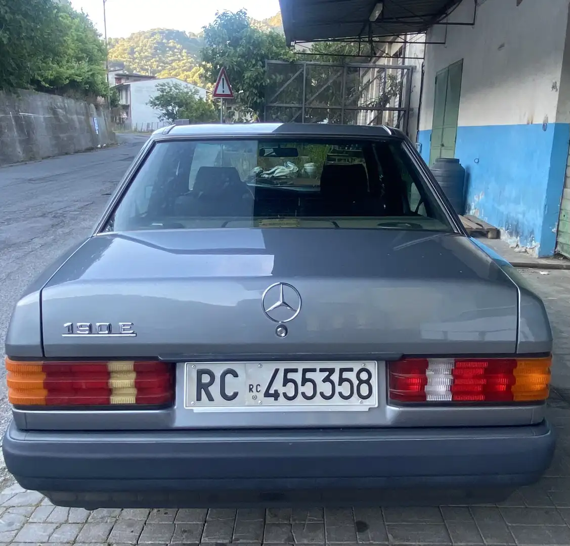Mercedes-Benz 190 2.3 E - 2