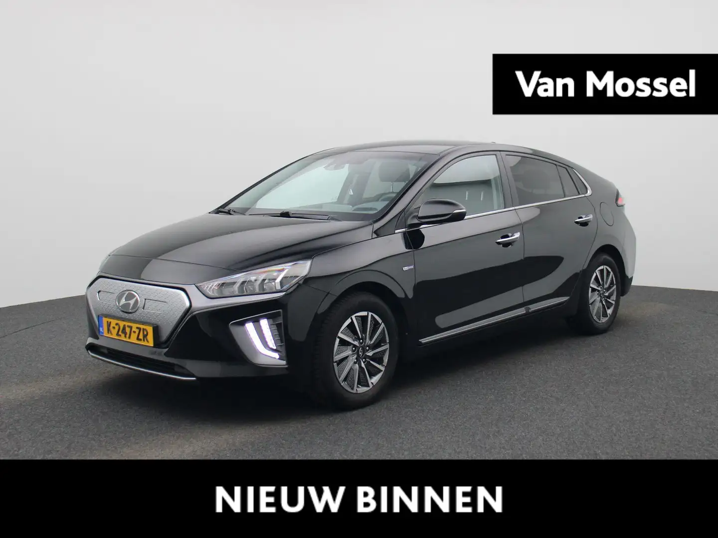 Hyundai IONIQ Comfort EV 38 kWh | NAVIGATIE | PARKEERSENSOREN | Zwart - 1