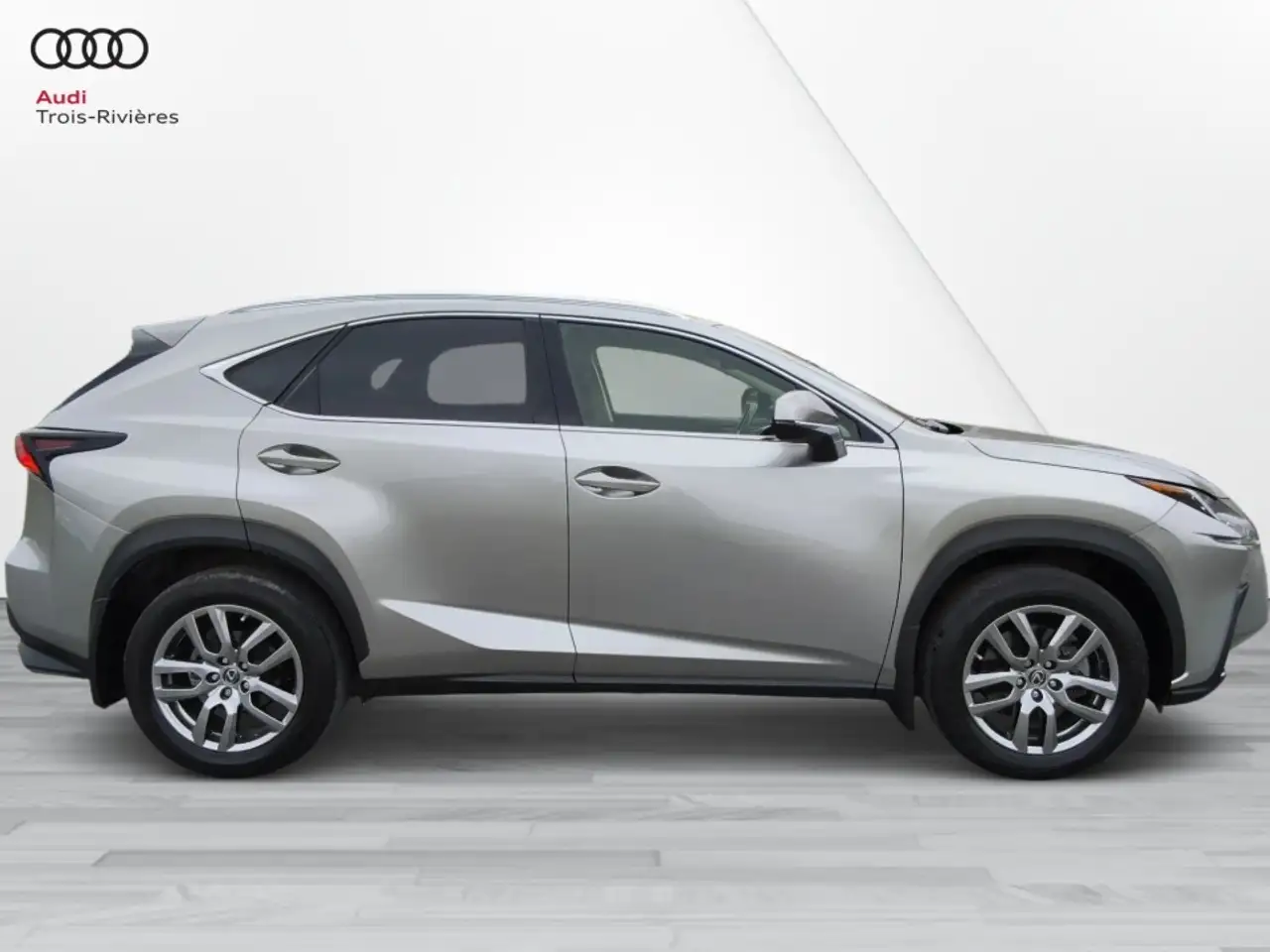 Lexus NX снимка Lexus NX