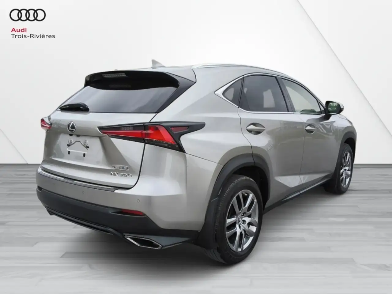 Lexus NX снимка Lexus NX