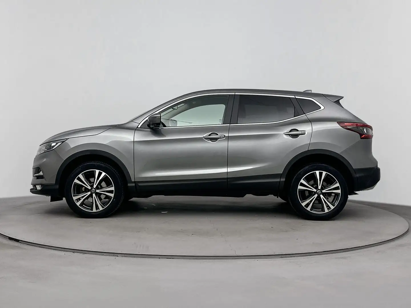 Nissan Qashqai 1.3 DIG-T N-Connecta 140pk | Navigatie | 360 Camer Grijs - 2