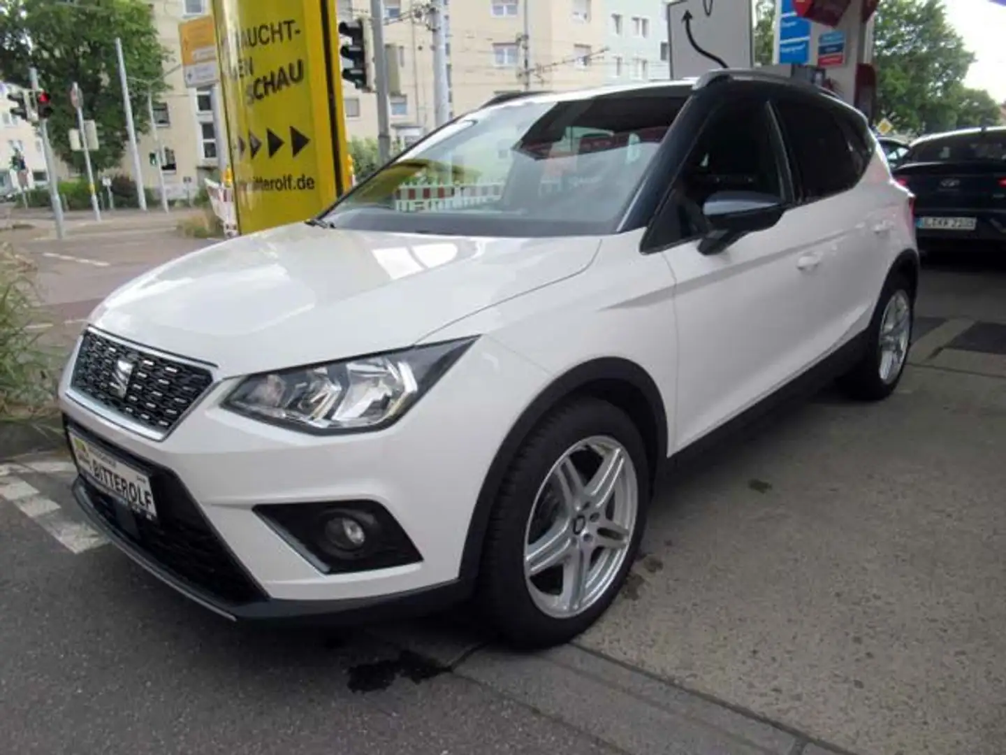 SEAT Arona Xcellence 1.0TSI DSG Navi/ACC/SHZ/PDCDAB Weiß - 2