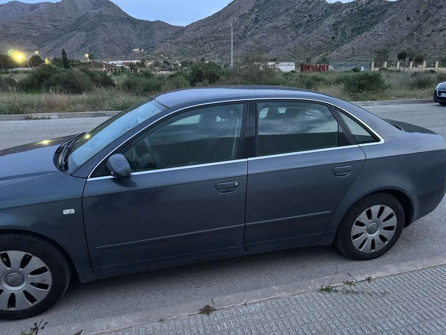 Audi A4 Avant 2.5TDI quattro 180 - 2