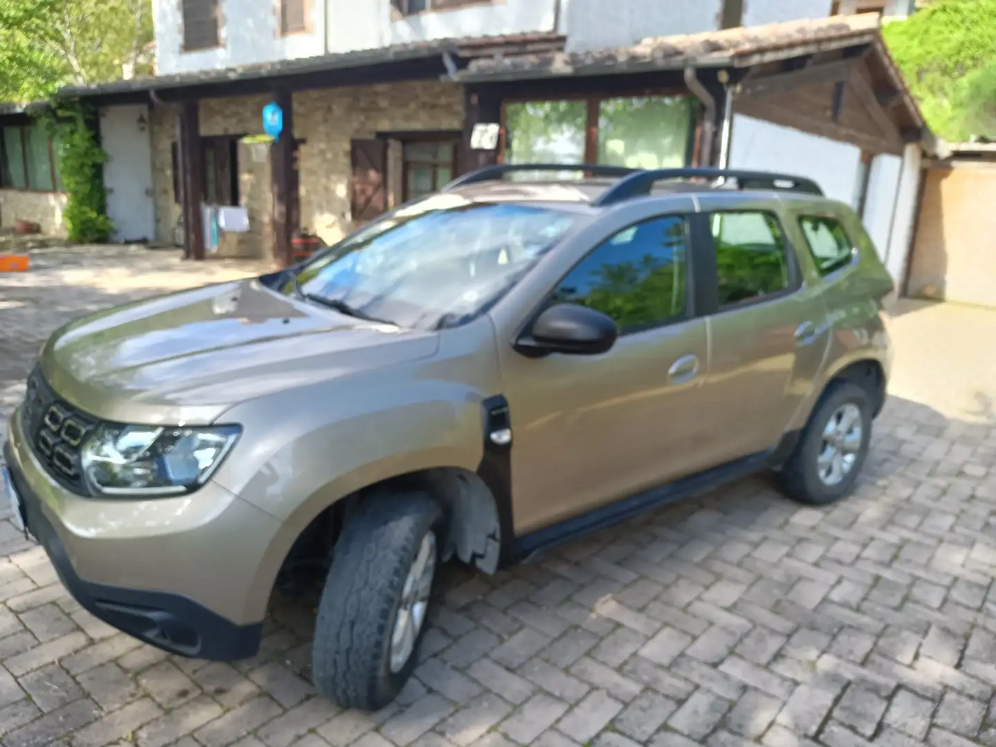 Dacia Duster 1.5 dCi 110CV 4x4 Comfort Bronzová - 2