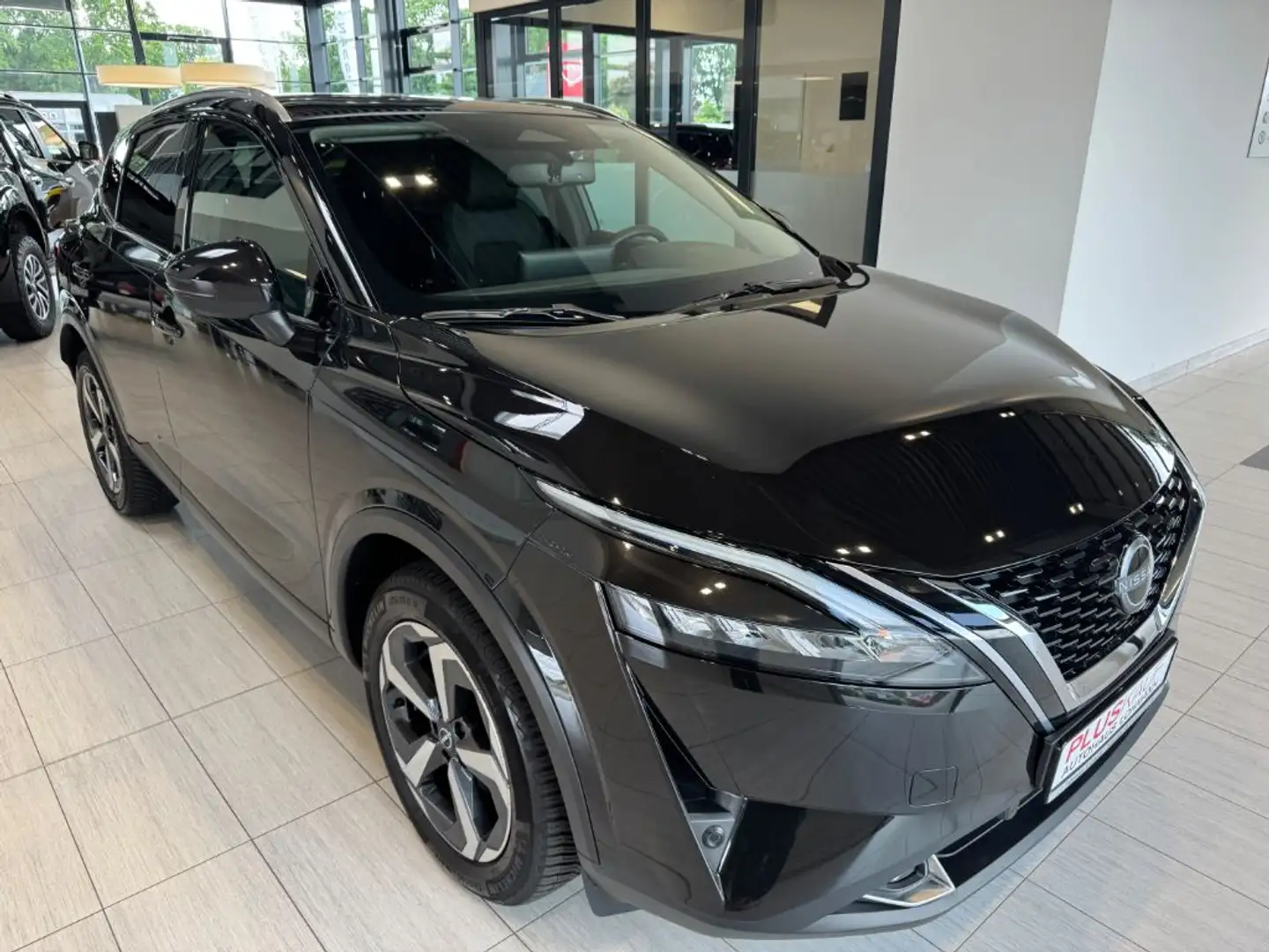 Nissan Qashqai 1.3 DIG-T MHEV Xtronic N-Connecta WP BP Design Noir - 2