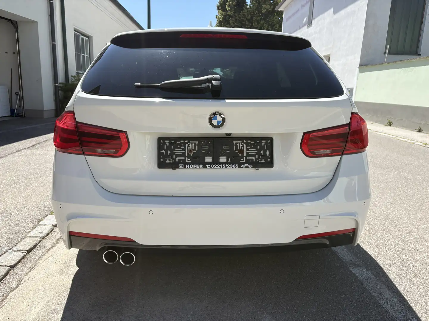 BMW 320 320d xDrive Touring M Sport Aut. - 2