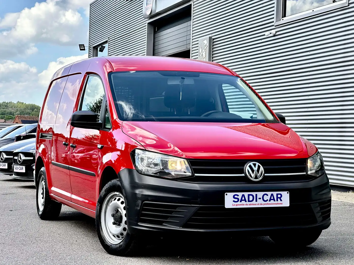 Volkswagen Caddy Maxi 1.0 TSI 102cv LONG - UTILITAIRE Rouge - 1