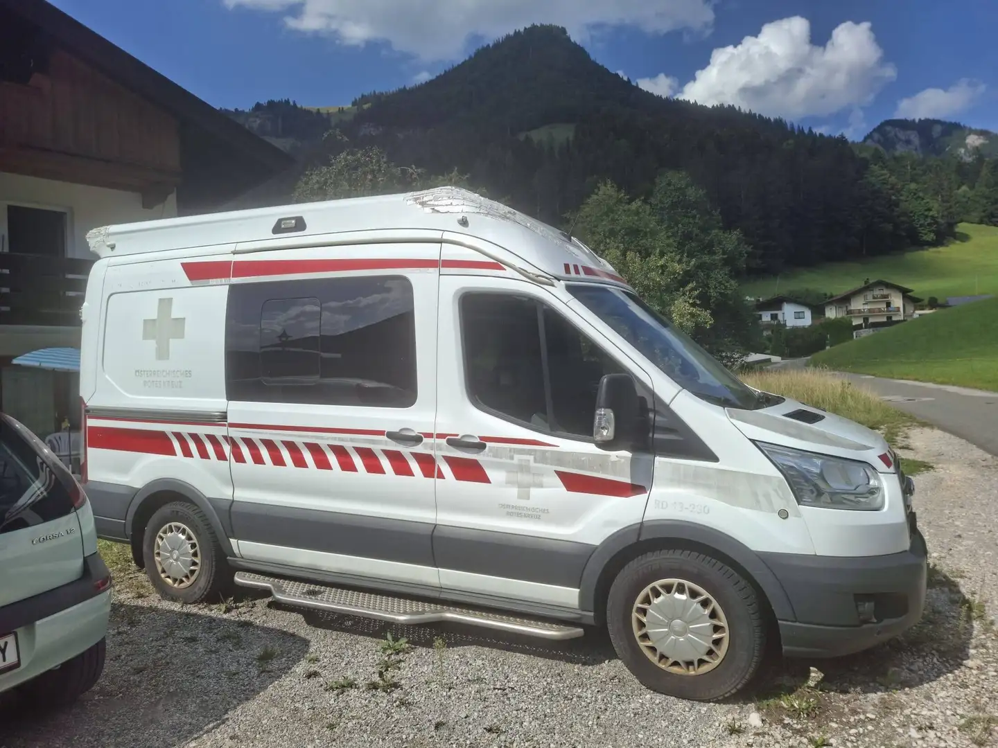 Ford Transit Transit Variobus 2,0 TDCI L2H2 350 TrendTrend Weiß - 2