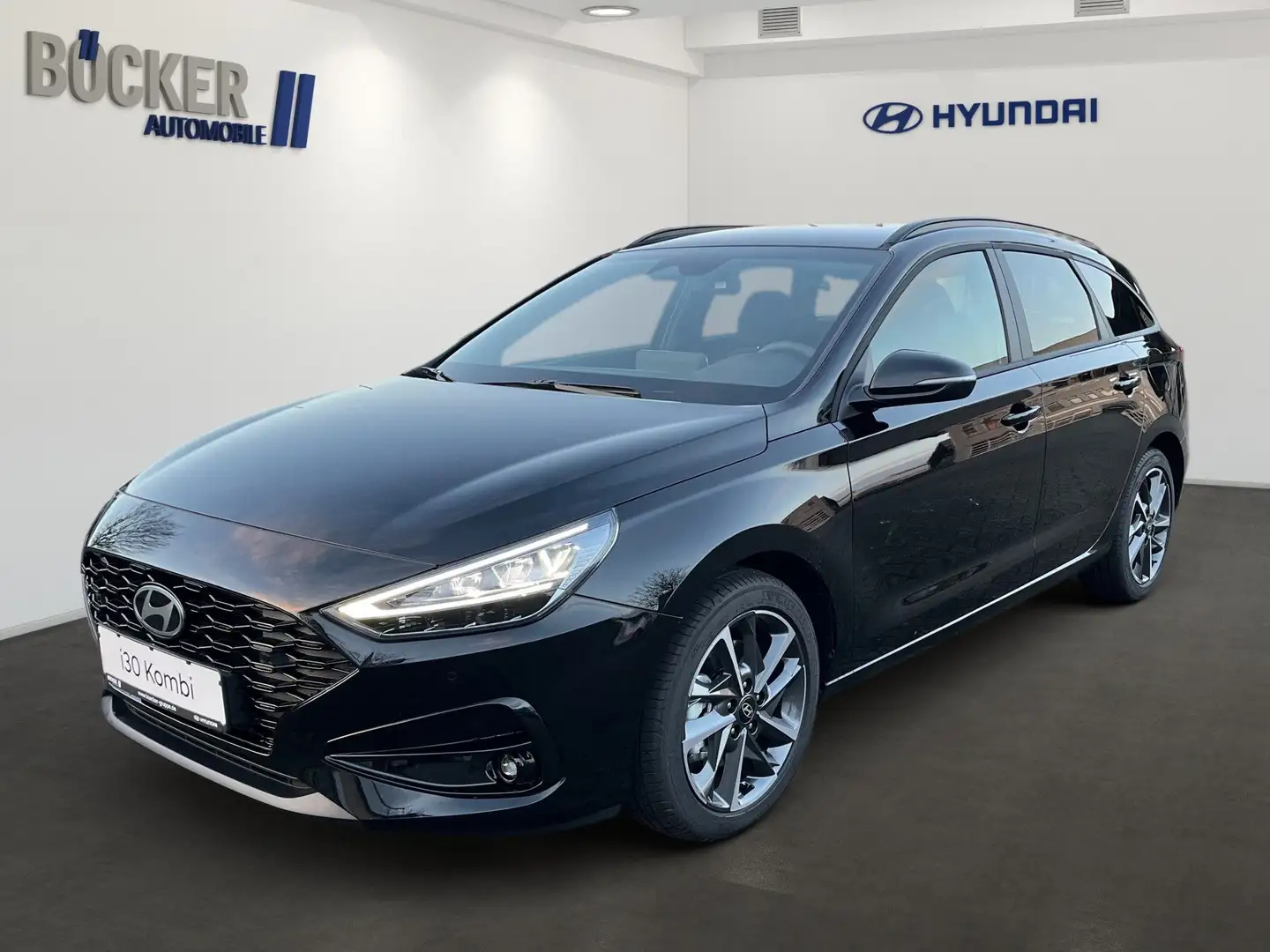 Hyundai i30 Kombi MY25 1.0 T-GDI 7-DCT 2WD ADVANTAGE Plus Schwarz - 1