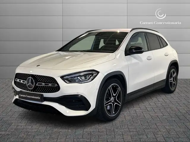 Mercedes-Benz GLA 200