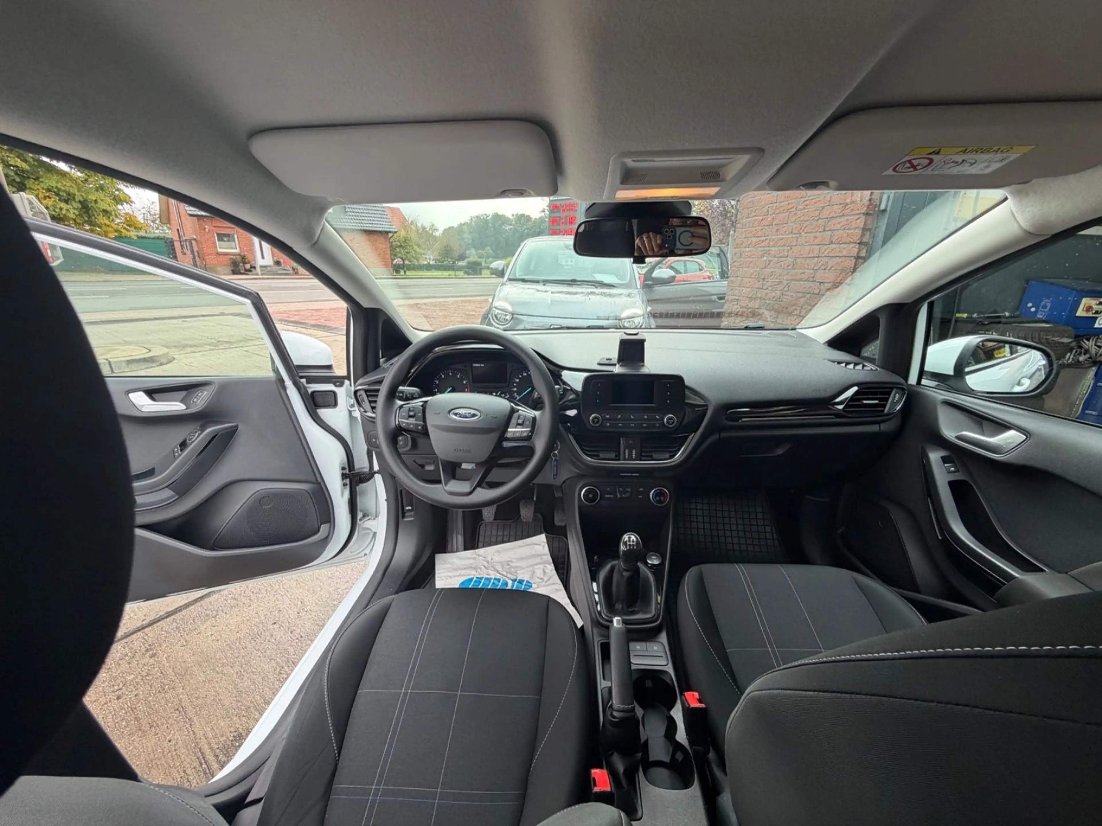 Ford Fiesta Trend 1.1i 2.Hd+77TKM+PDC — photo 2