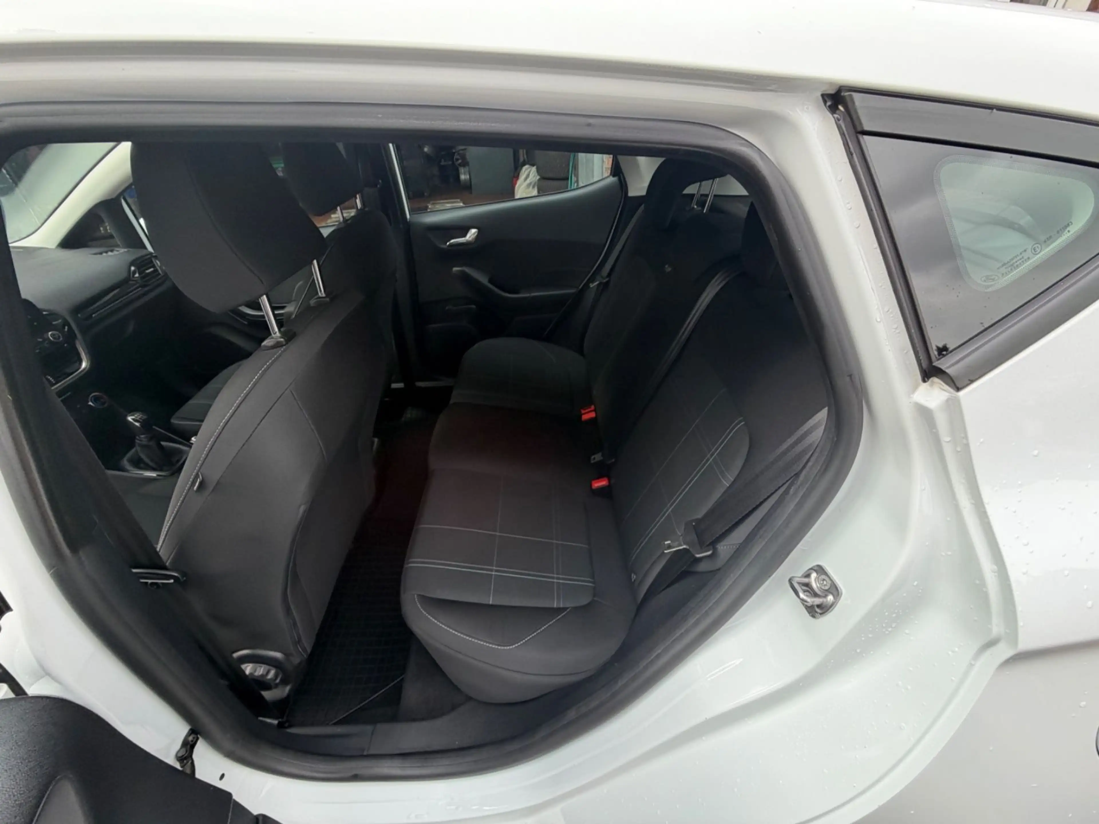 Ford Fiesta Trend 1.1i 2.Hd+77TKM+PDC — photo 7