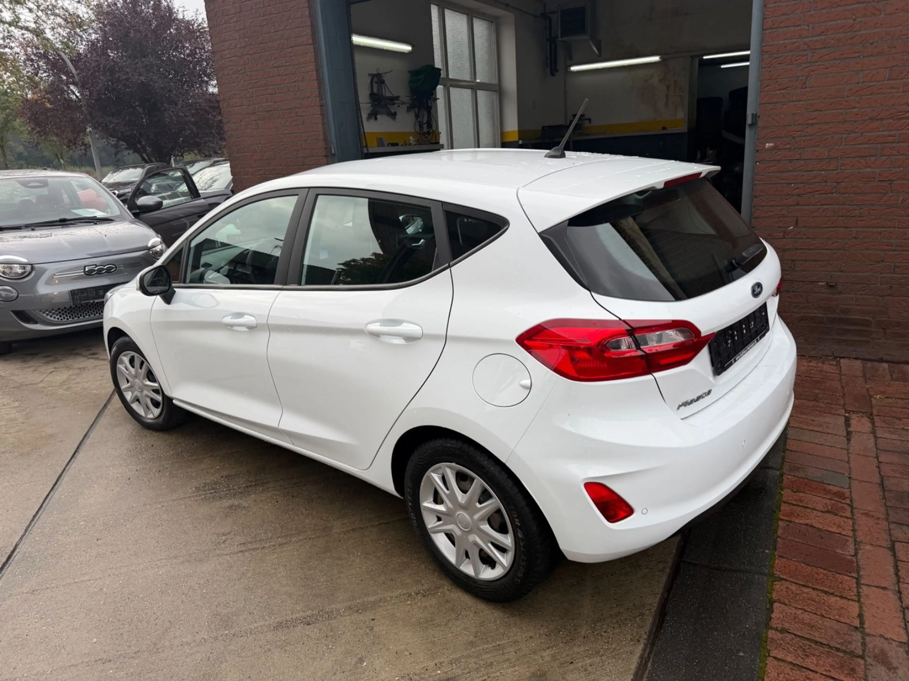 Ford Fiesta Trend 1.1i 2.Hd+77TKM+PDC — photo 11