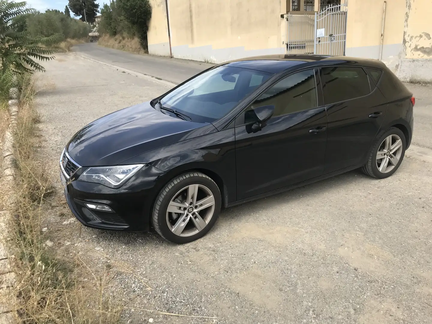 SEAT Leon 1.6 tdi FR 115cv my20 - 1