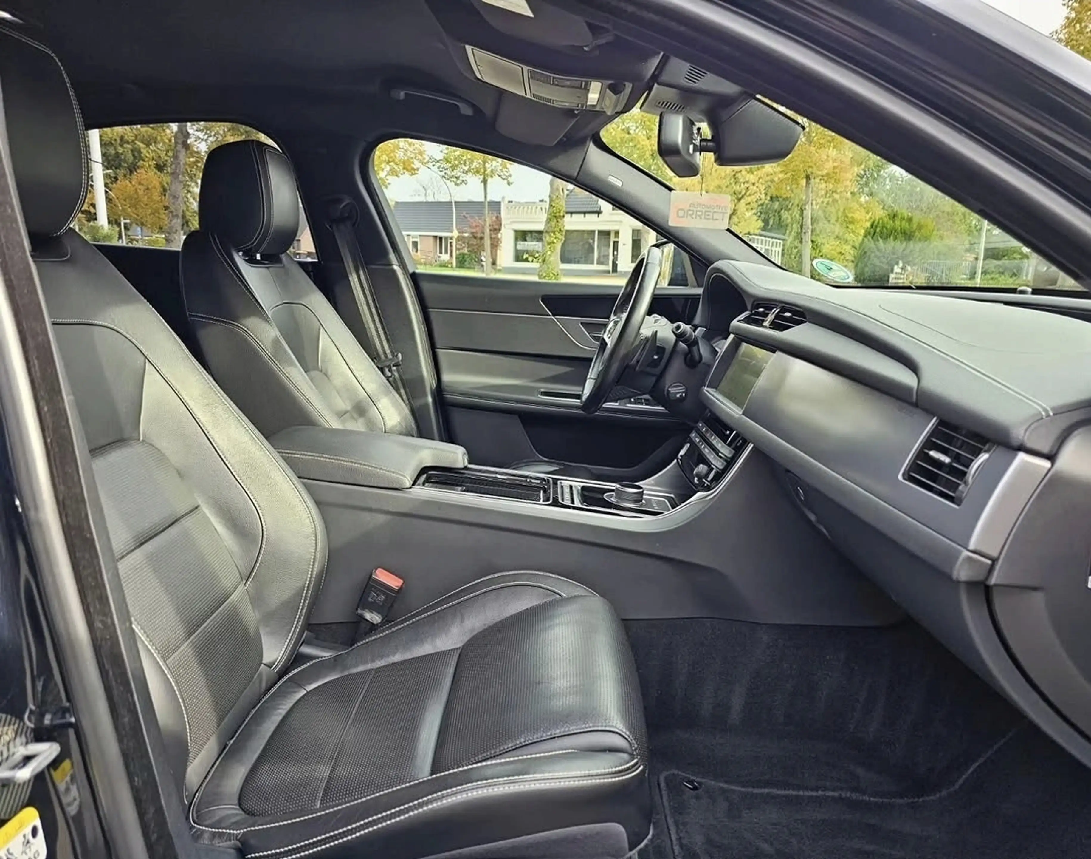 Jaguar XF 2.0d Portfolio LEES TEKST! |EXPORT| — photo 13