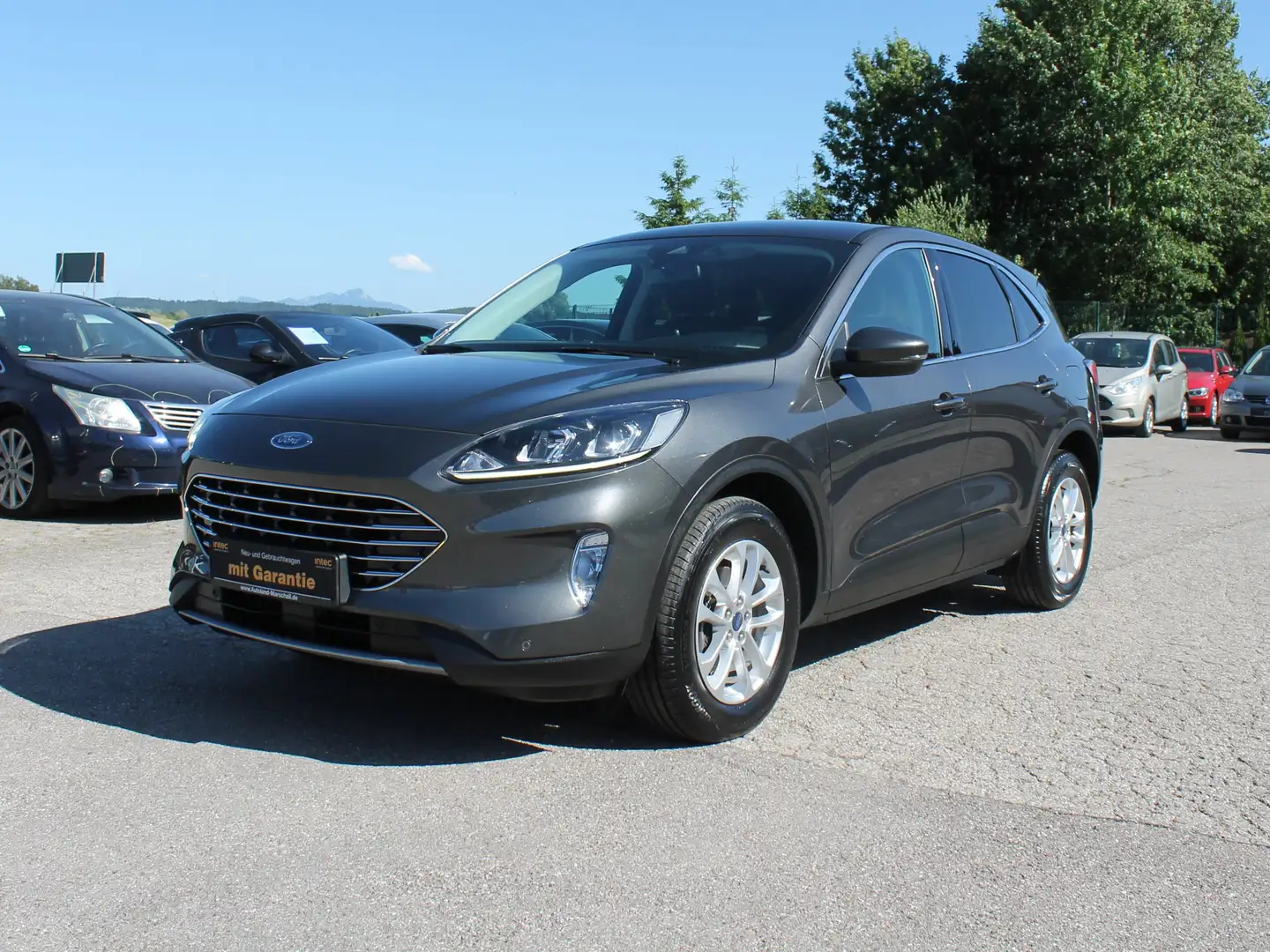 Ford Kuga 1,5 150 PS Titanium  NAVI PDC AHK Grau - 1
